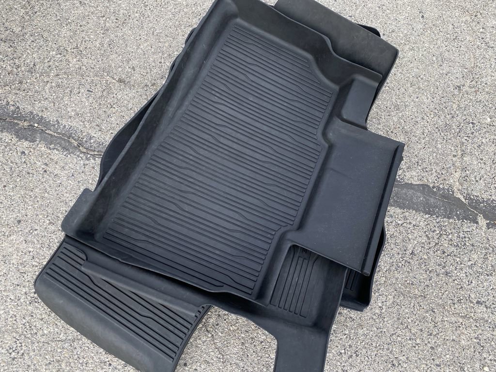 Certified 2023 Ford Explorer Platinum w/ Technology Package image 19