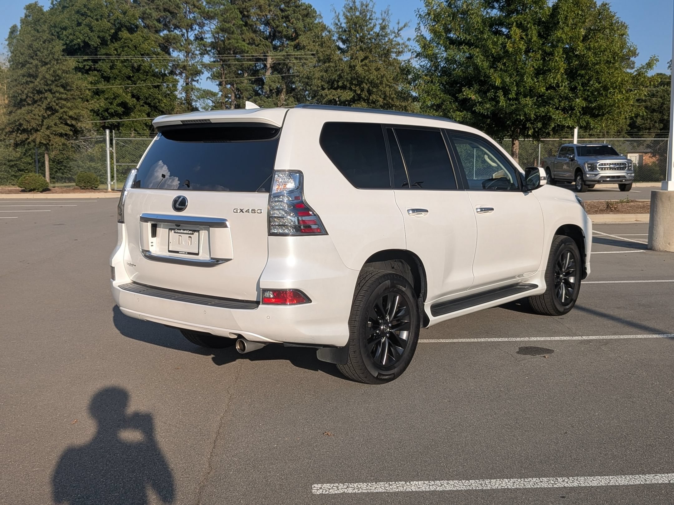 Used 2023 Lexus GX 460 Premium w/ Premium Package AWD/4WD image 4