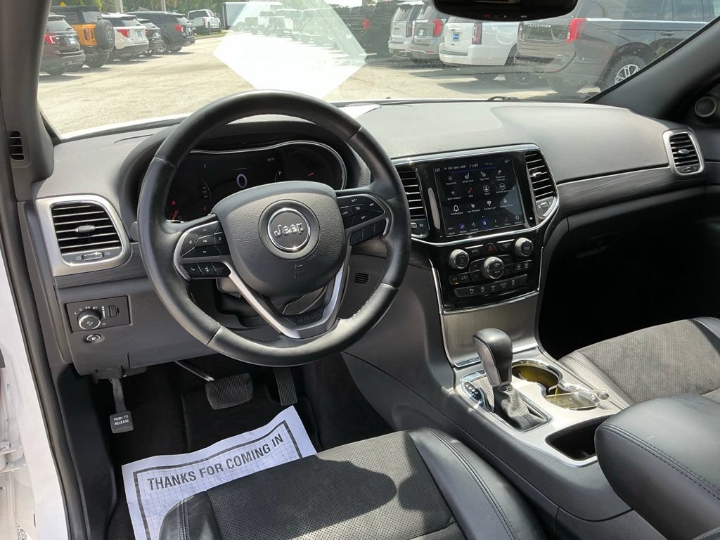 Used 2022 Jeep Grand Cherokee Laredo X RWD image 30