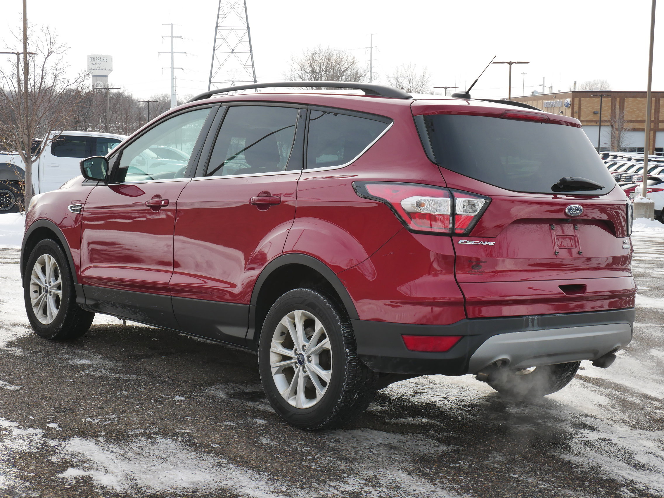 Certified 2018 Ford Escape SE image 4