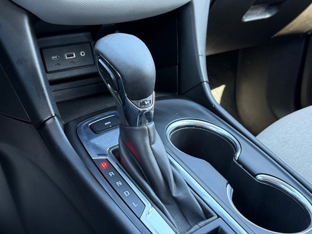 Used 2022 Chevrolet Equinox LS image 17