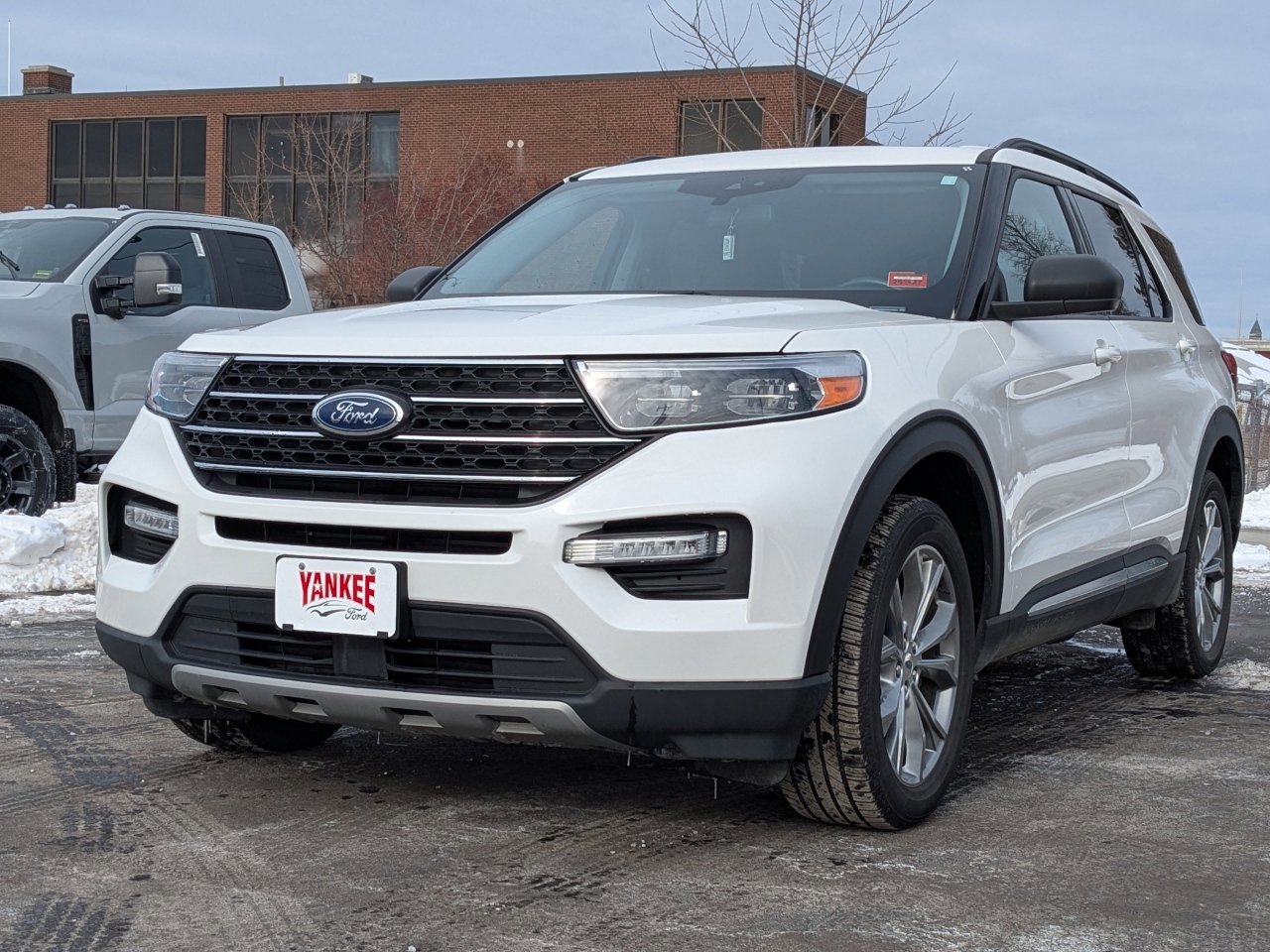 Certified 2022 Ford Explorer XLT w/ Equipment Group 202A image 1