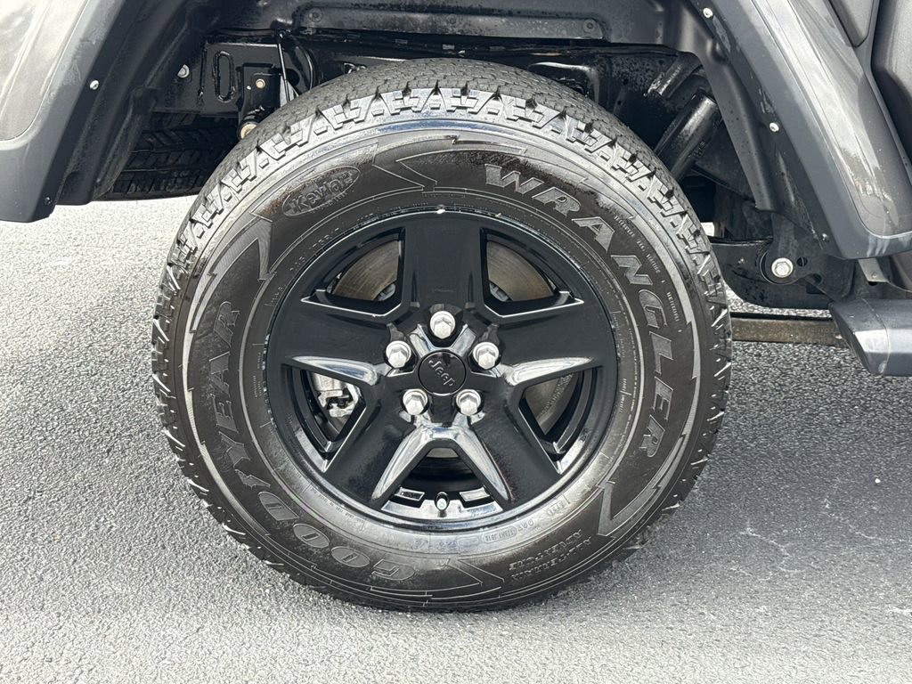 Used 2021 Jeep Gladiator Sport image 17