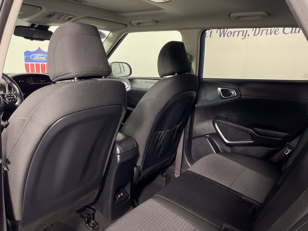 Used 2023 Kia Soul EX FWD image 15