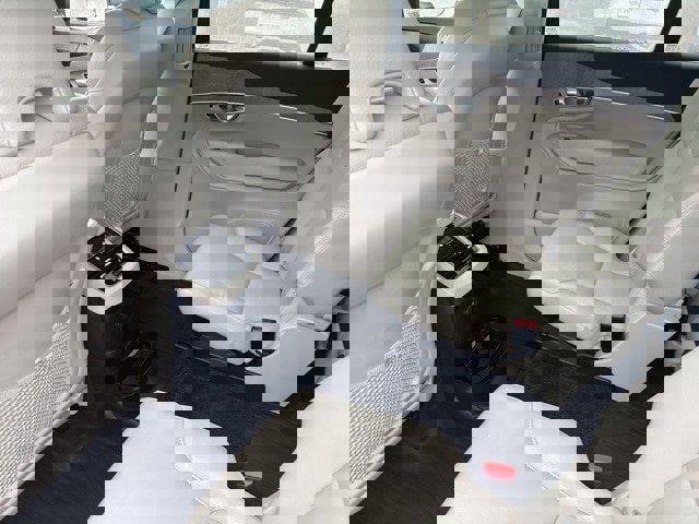 Used 2023 Volvo XC90 T8 Plus w/ Protection Package Premier image 16