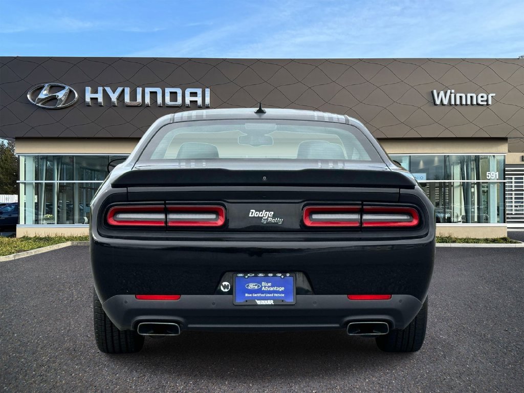 Used 2018 Dodge Challenger R/T Plus RWD image 3
