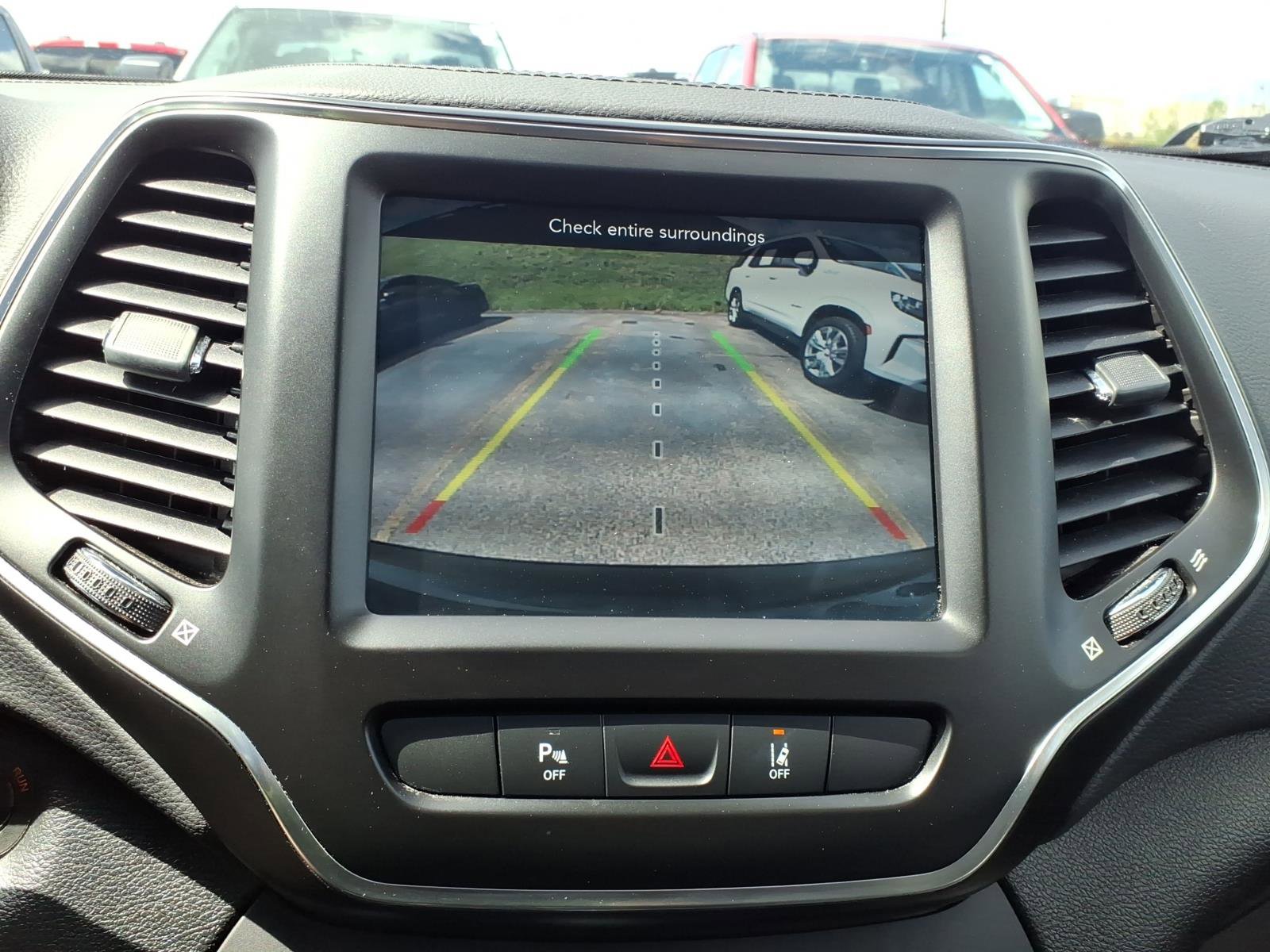 Used 2021 Jeep Cherokee Latitude Lux w/ Sun & Sound Group AWD/4WD image 16