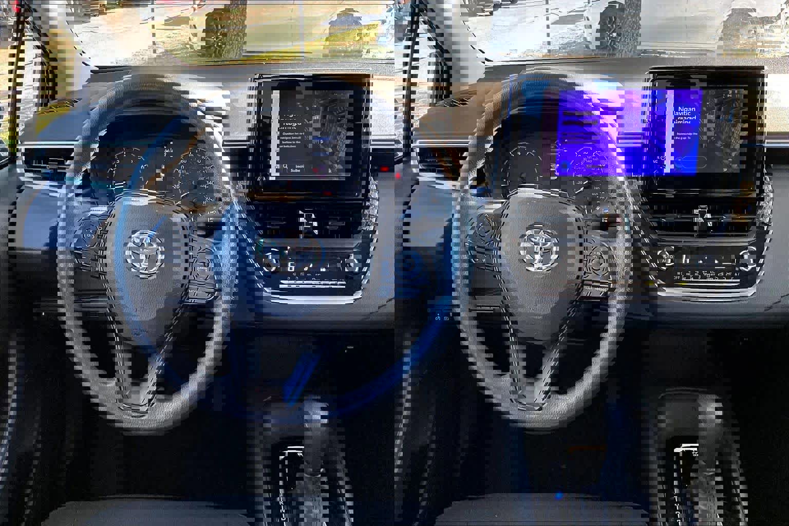 Used 2023 Toyota Corolla LE image 8