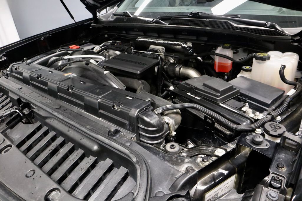 Used 2025 Chevrolet Silverado 3500 LT AWD/4WD image 19