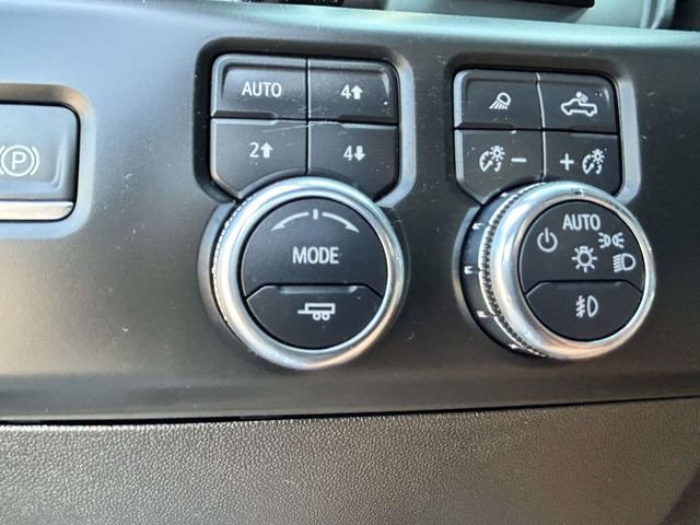 Used 2024 GMC Sierra 2500 AT4 w/ AT4 Premium Plus Package AWD/4WD image 12