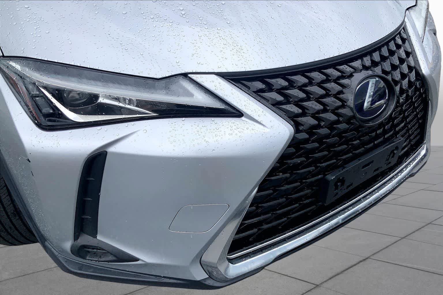 Used 2020 Lexus UX 250h w/ Accessory Package 2 AWD/4WD image 29