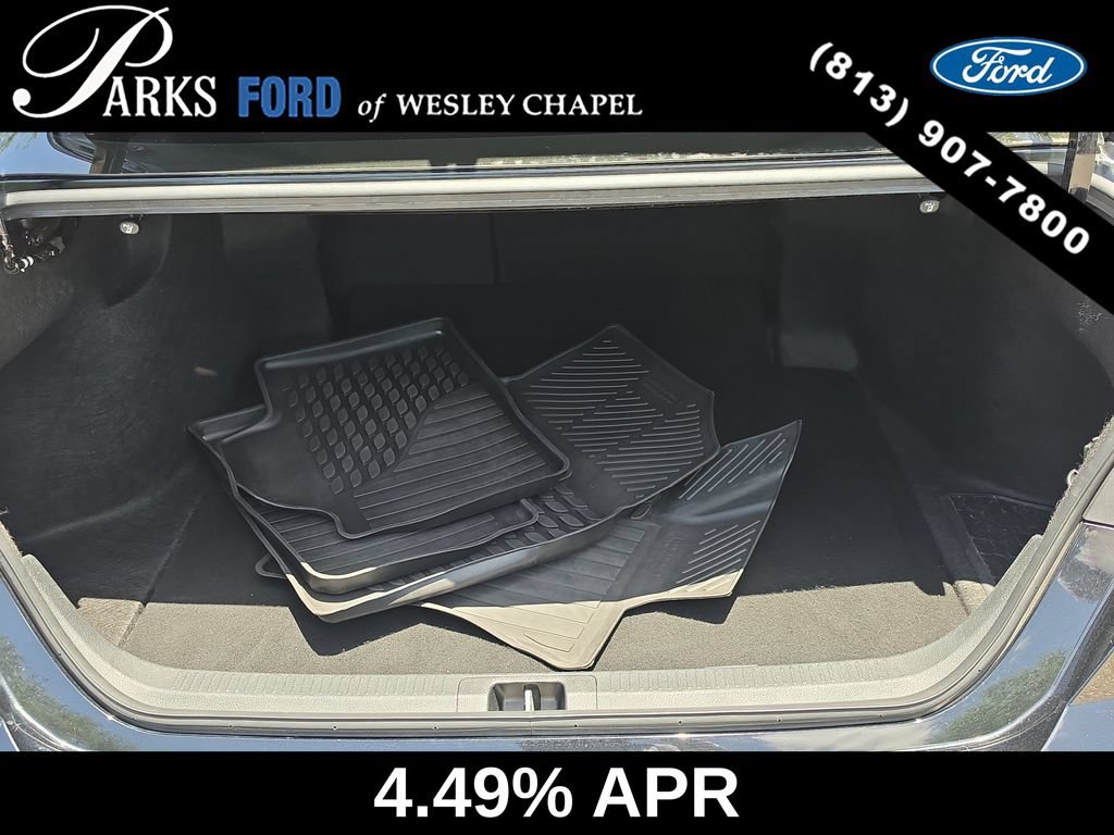 Used 2025 Toyota Camry SE FWD image 9