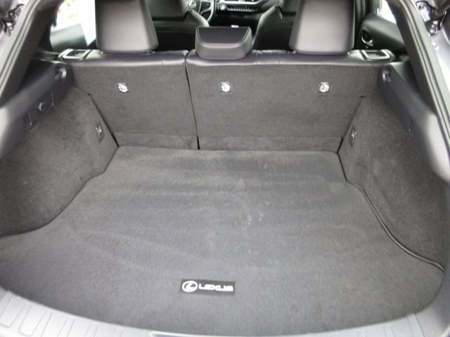 Used 2022 Lexus UX 200 w/ Accessory Package (Z1) image 28