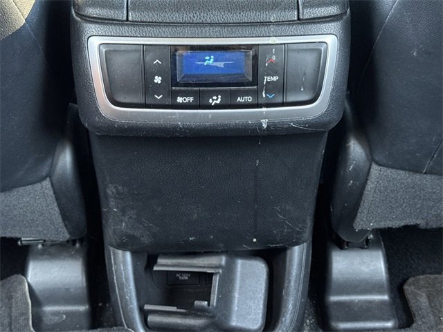Used 2019 Toyota Highlander XLE image 30
