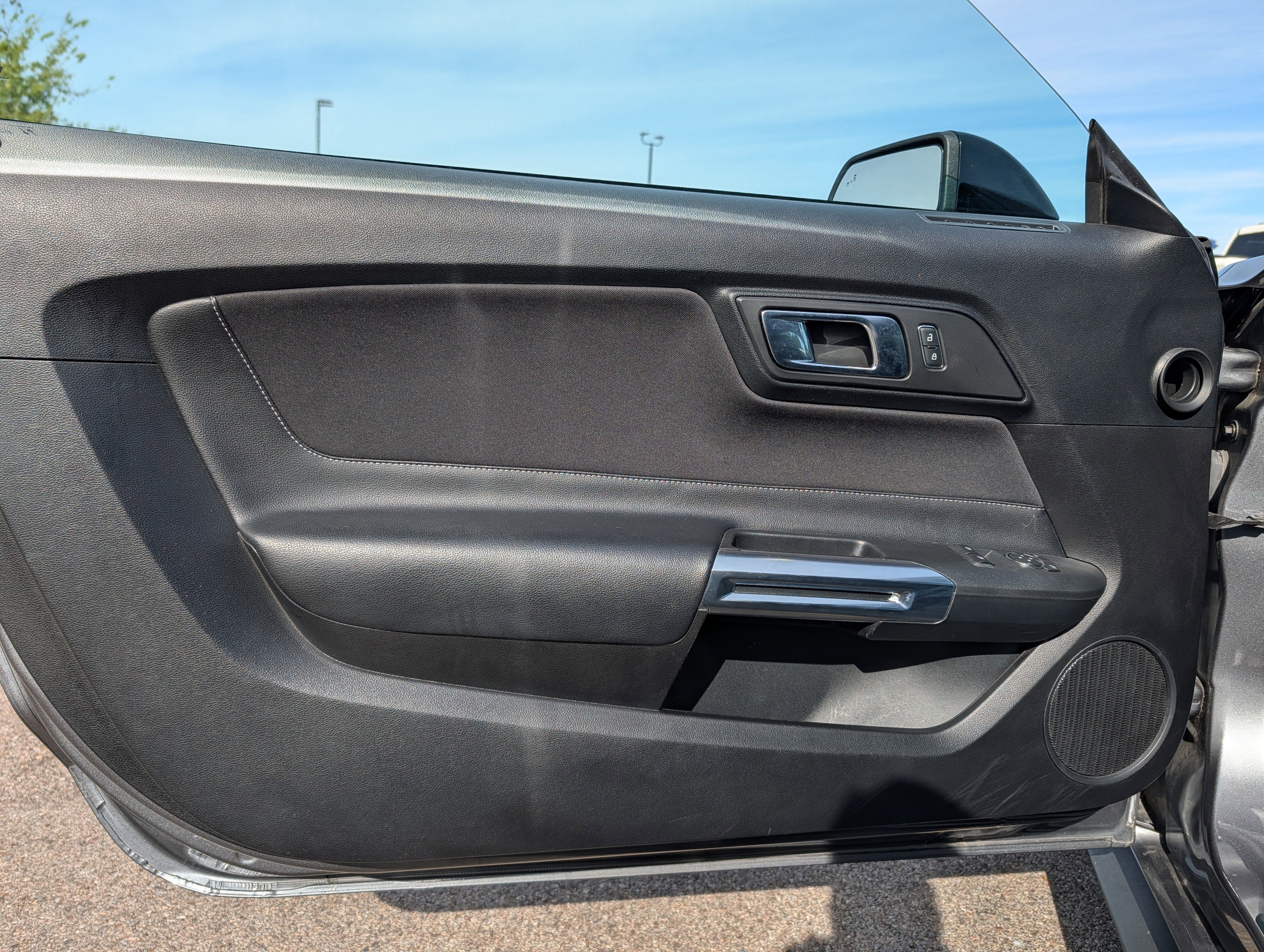 Certified 2022 Ford Mustang GT w/ Black Accent Package image 27