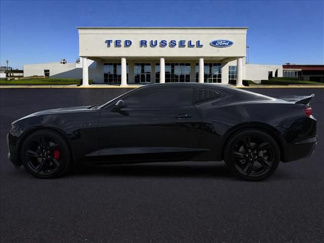Used 2022 Chevrolet Camaro LT RWD image 8
