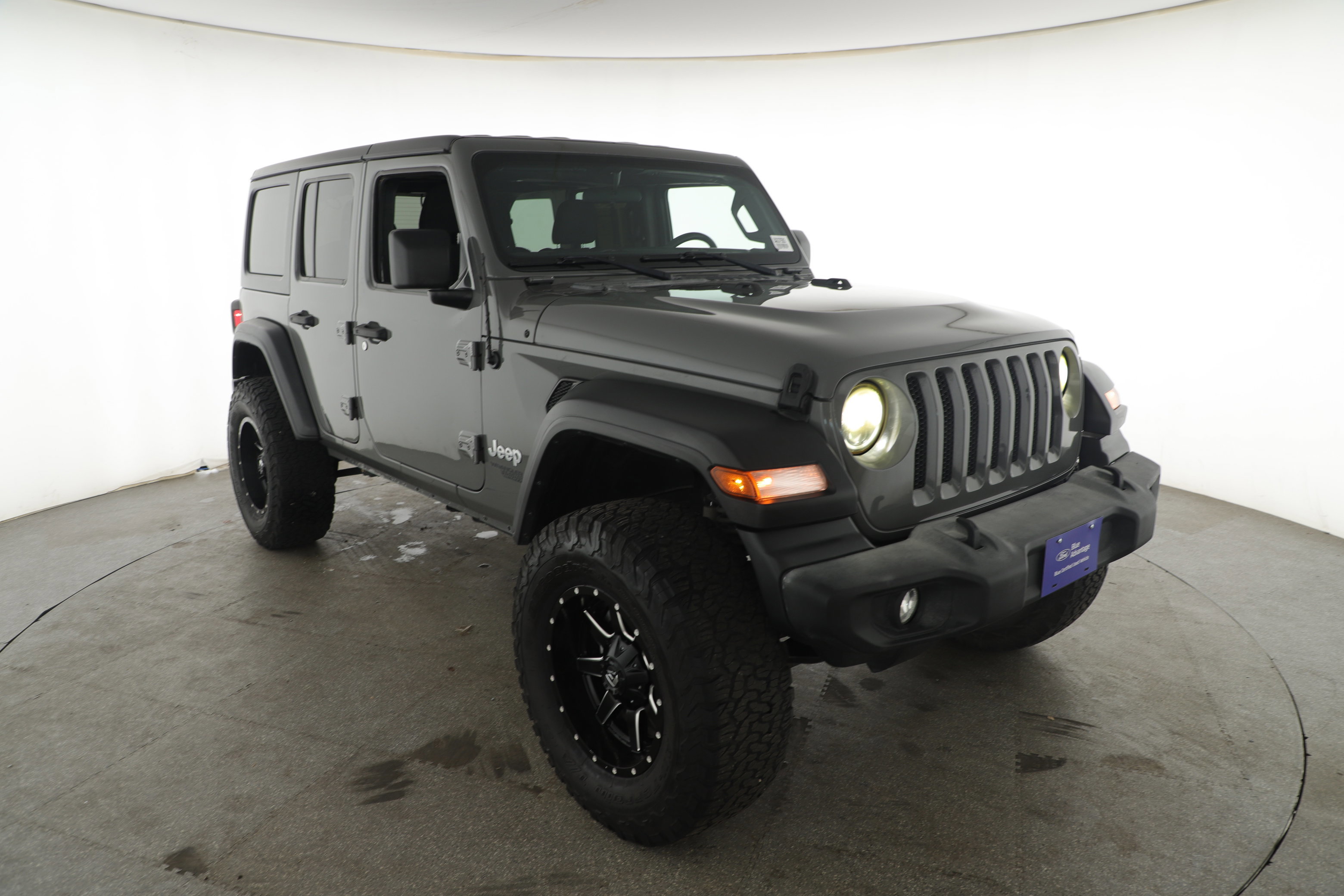 Used 2020 Jeep Wrangler Unlimited Sport S image 2