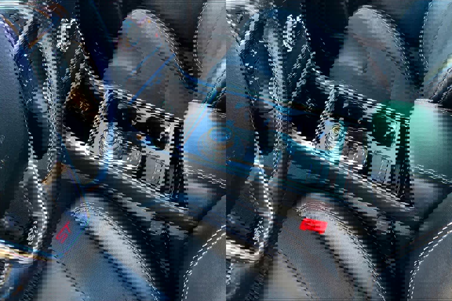 Certified 2020 Ford Edge ST w/ Cold Weather Package image 16