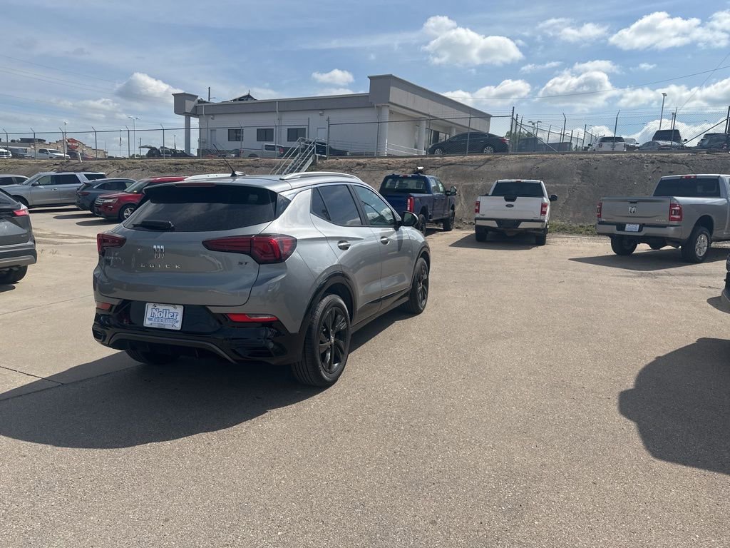 Used 2024 Buick Encore GX Sport Touring FWD image 7