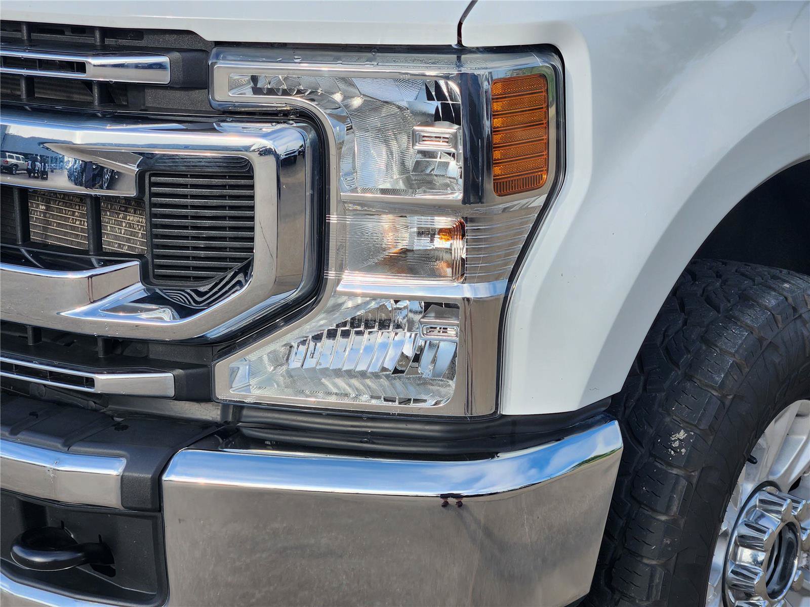 Certified 2022 Ford F250 XLT w/ FX4 Off-Road Package AWD/4WD image 6