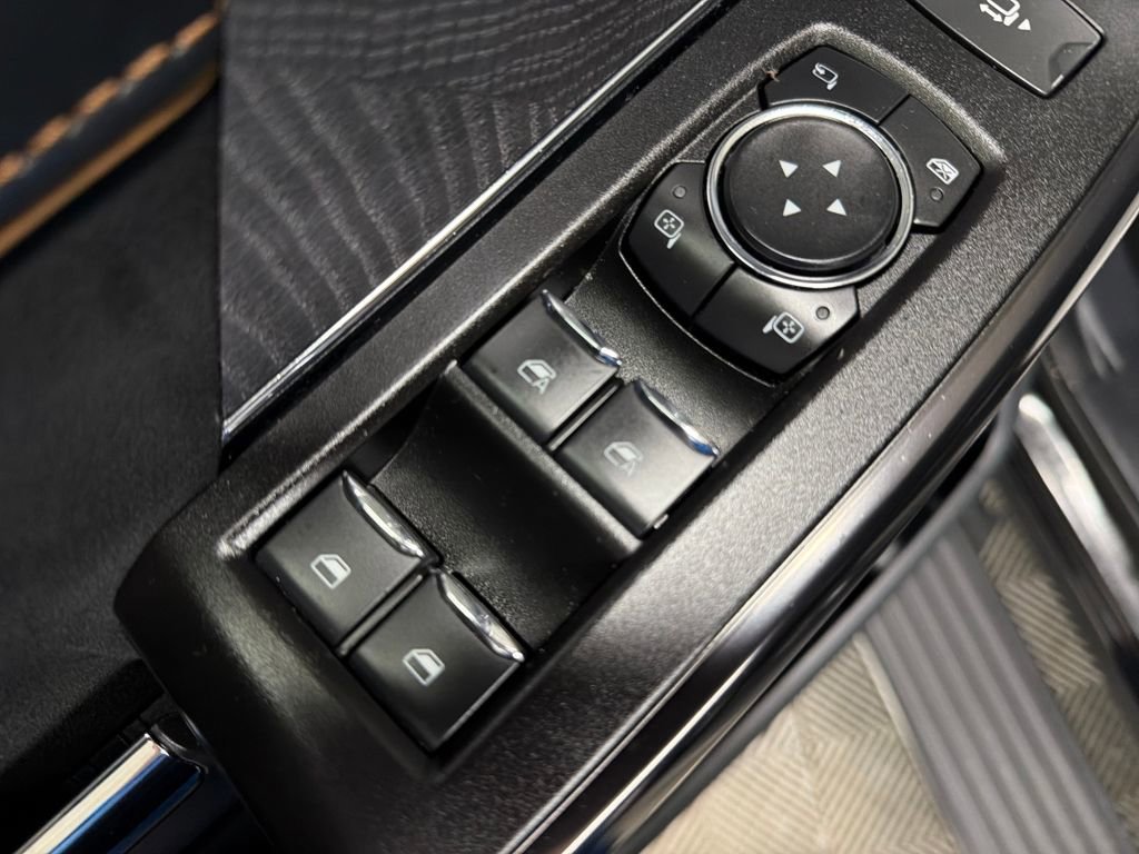 Certified 2021 Ford F150 Platinum w/ Equipment Group 701A High image 18