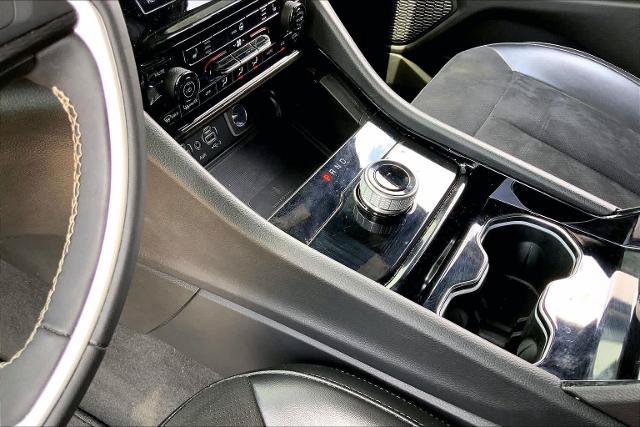 Used 2023 Jeep Grand Cherokee L Laredo RWD image 16