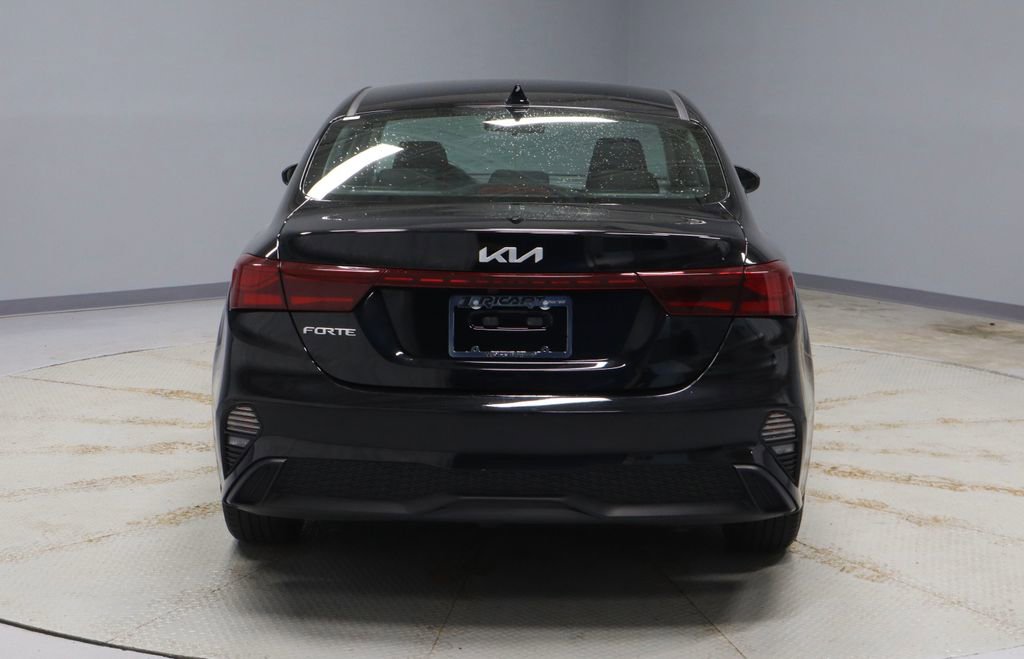 Used 2024 Kia Forte LXS image 9