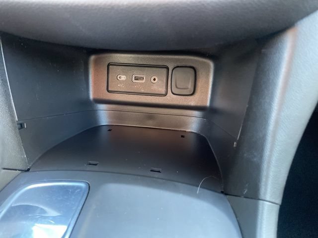 Used 2023 Chevrolet Equinox LT FWD image 30