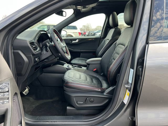 Certified 2024 Ford Escape ST-Line Elite w/ Premium Technology Package image 11