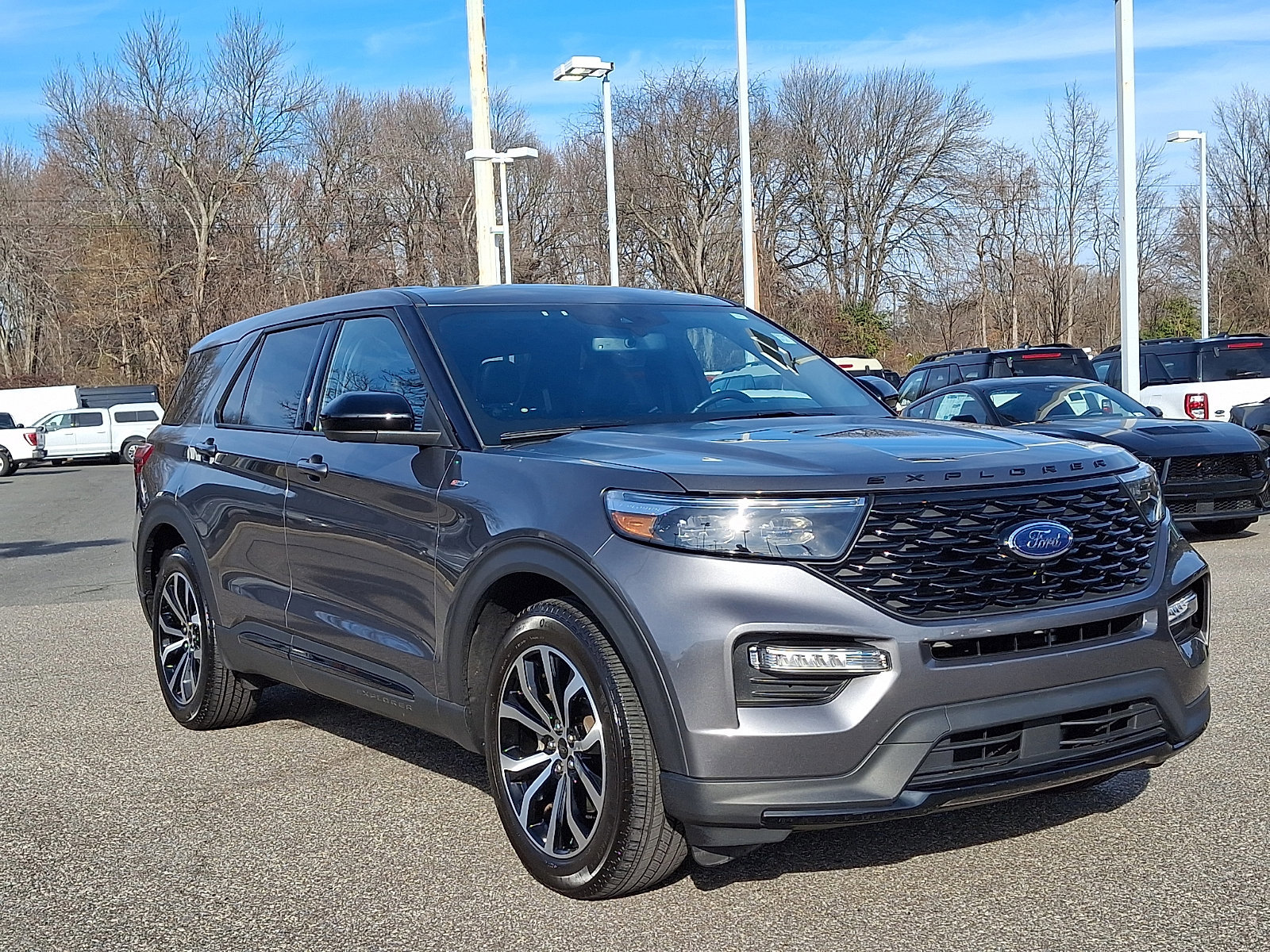 Certified 2022 Ford Explorer ST-Line image 11