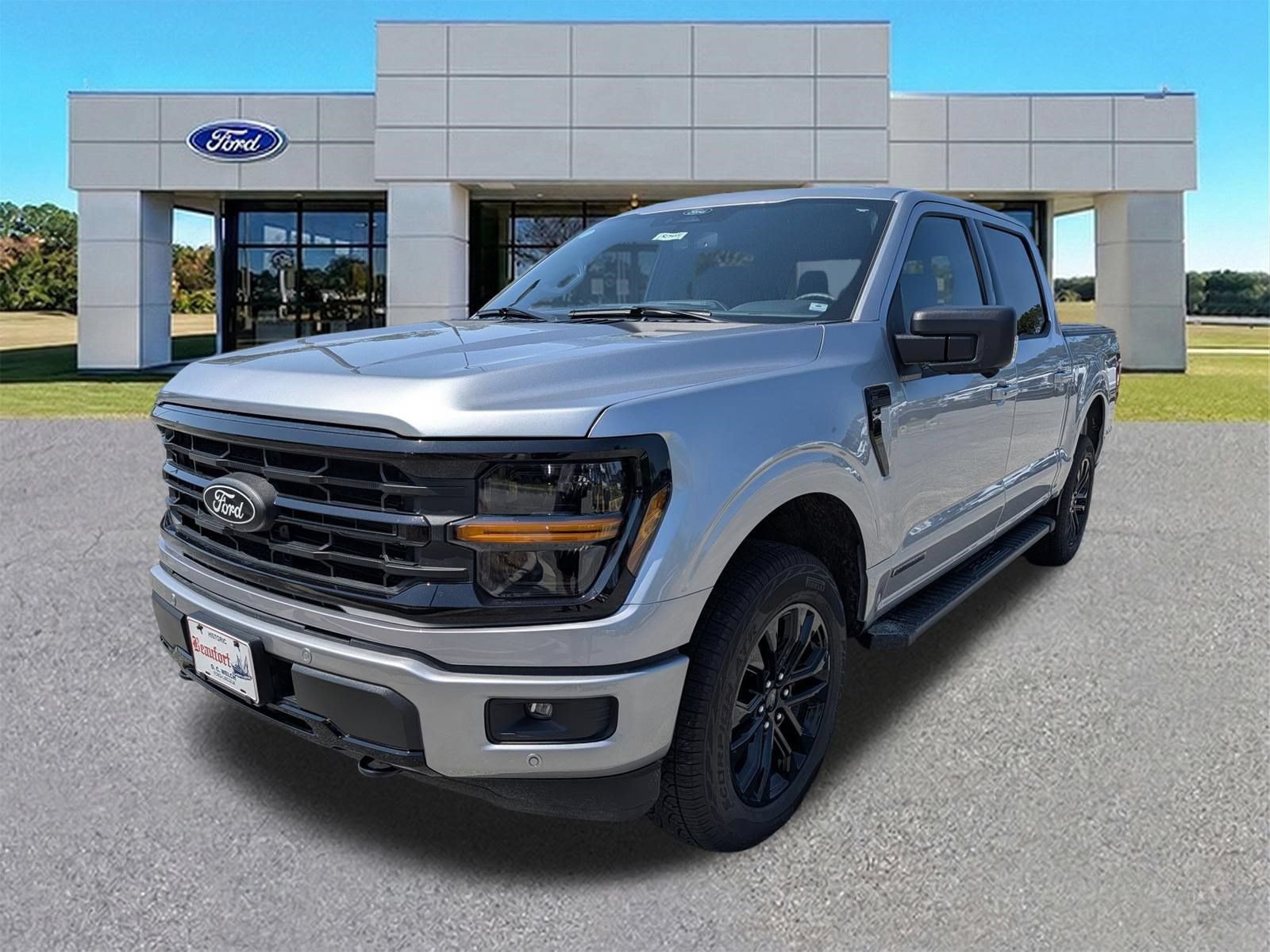 Certified 2025 Ford F150 XLT w/ Equipment Group 302A MID AWD/4WD image 4
