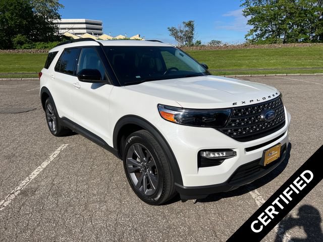 Certified 2023 Ford Explorer XLT w/ Equipment Group 202A