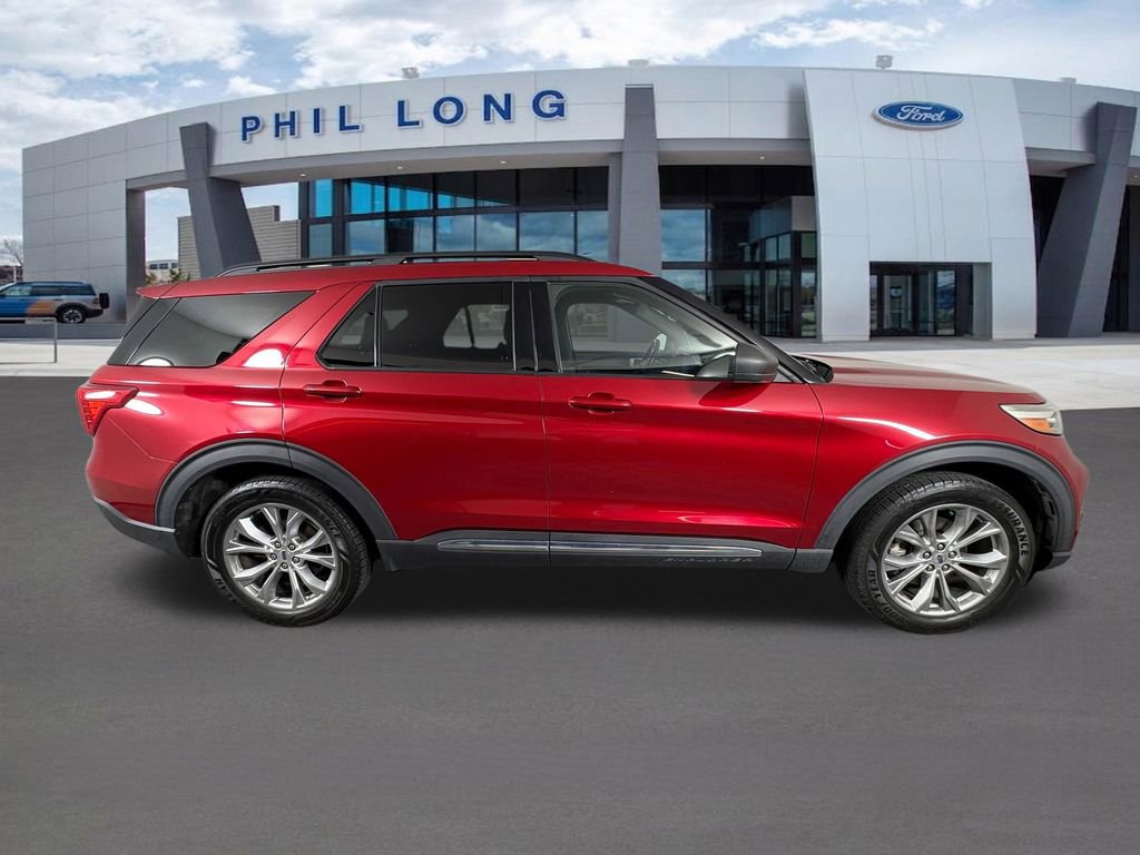 Certified 2020 Ford Explorer XLT w/ Equipment Group 202A AWD/4WD image 6