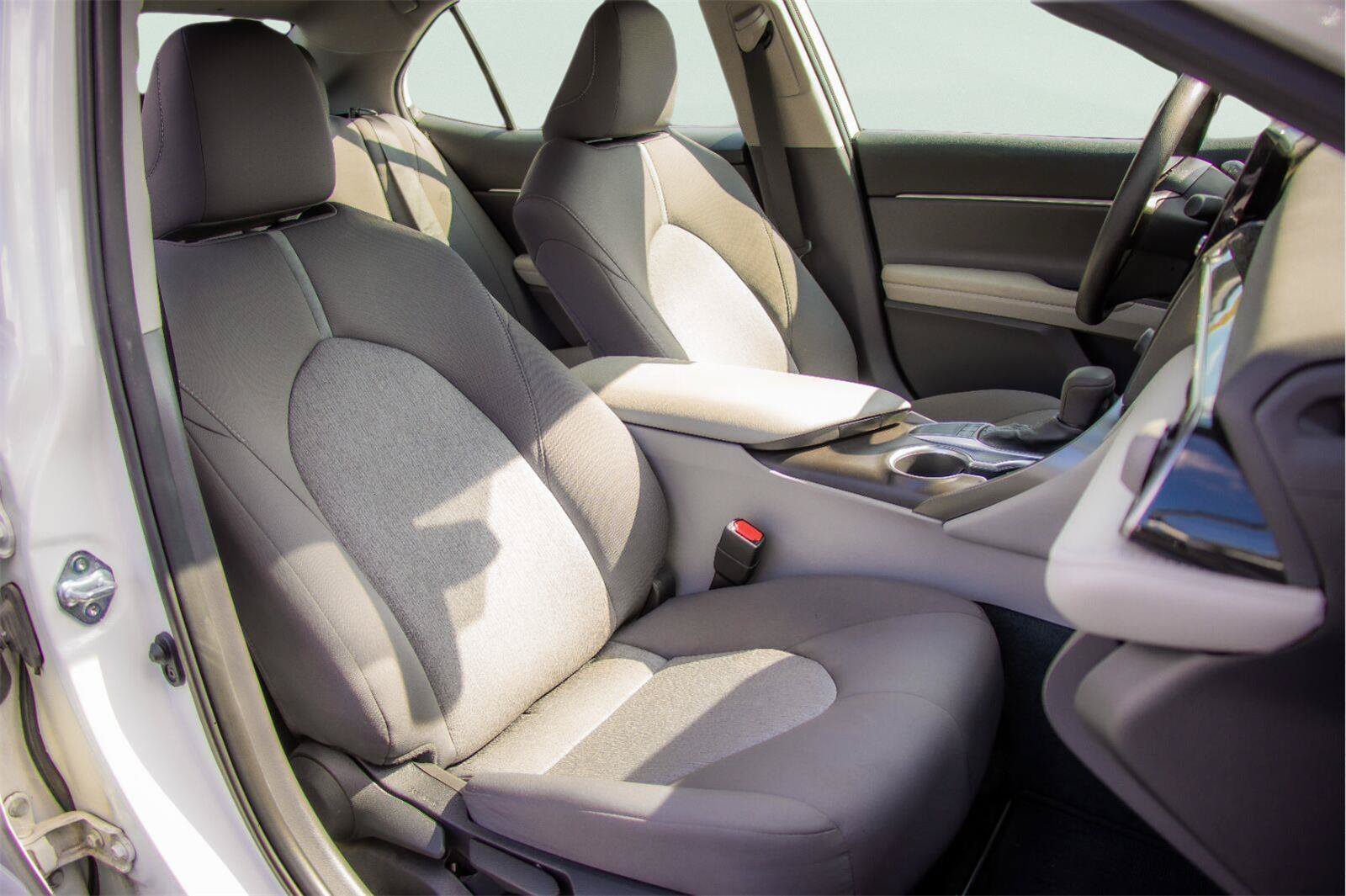 Used 2023 Toyota Camry LE FWD image 6