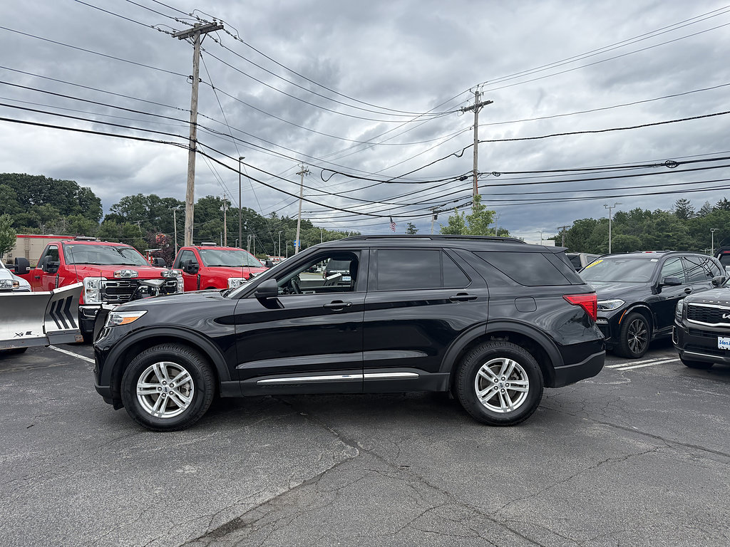 Certified 2023 Ford Explorer XLT w/ Equipment Group 202A AWD/4WD image 4