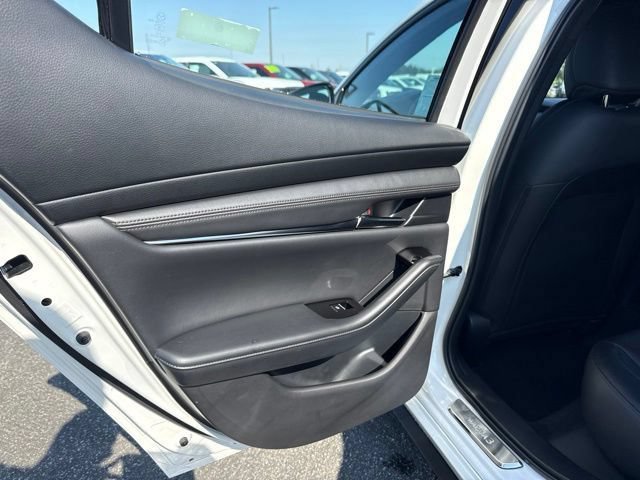 Used 2021 MAZDA MAZDA3 Hatchback w/Premium Plus Pkg AWD/4WD image 11
