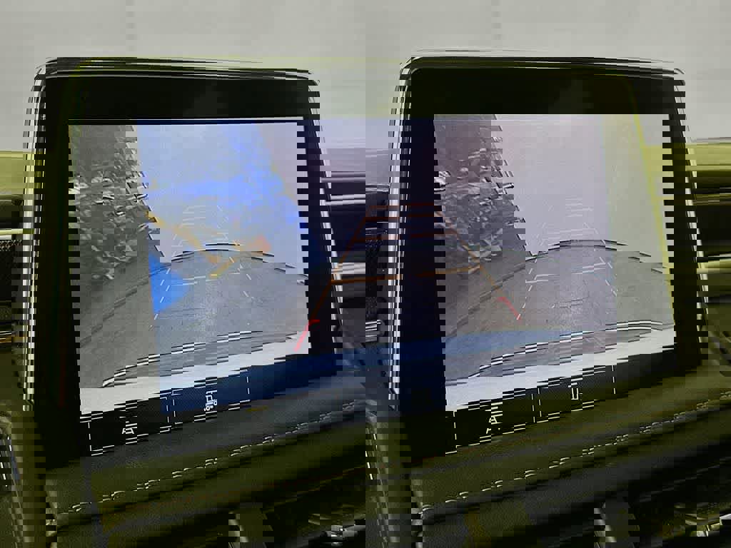 Used 2021 GMC Yukon AT4 image 28