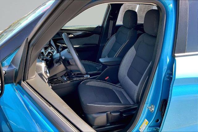 Used 2025 Chevrolet TrailBlazer LT AWD/4WD image 25