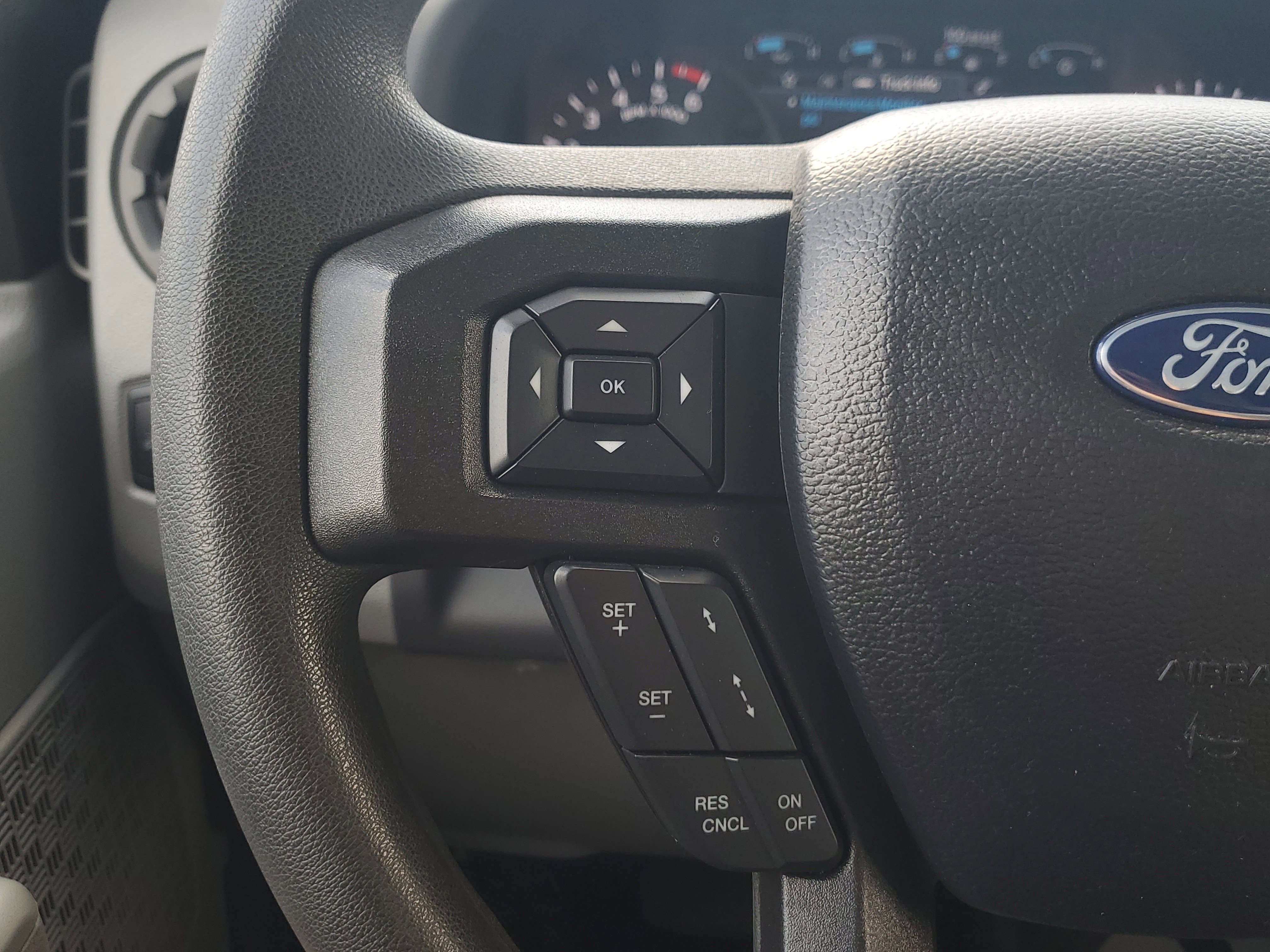 Certified 2024 Ford E-450 and Econoline 450 Super Duty w/ Driver's Safety Package image 21