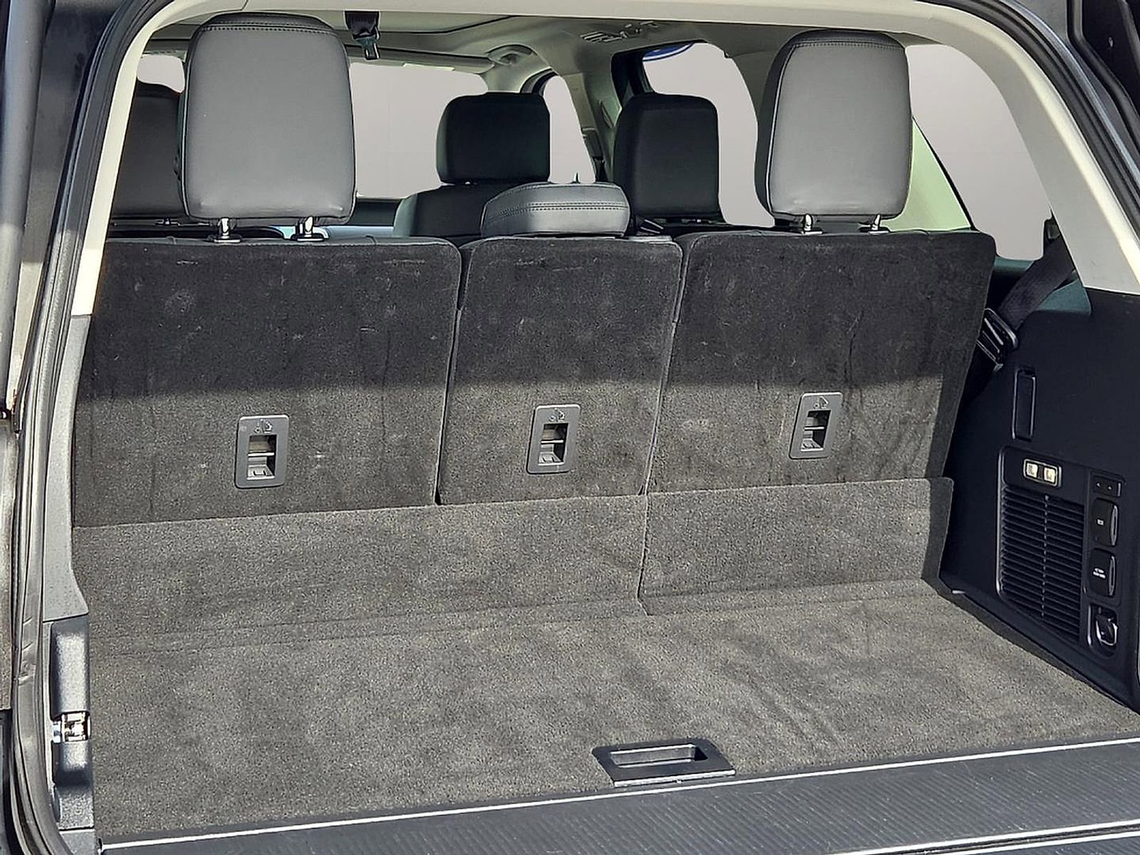 Certified 2025 Ford Expedition Active AWD/4WD image 8
