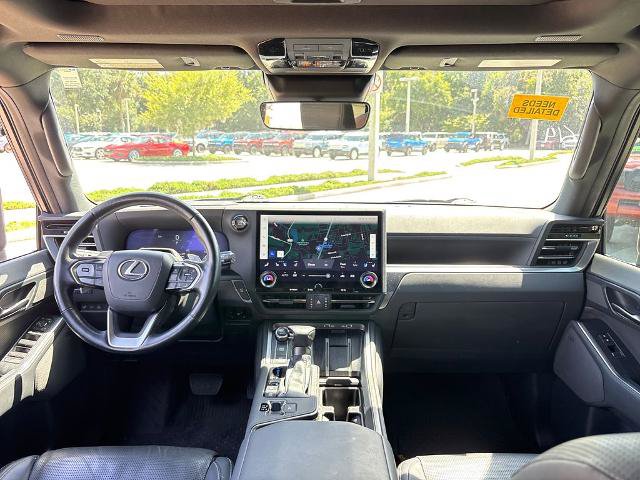 Used 2024 Lexus GX 550 w/ Accessory Package (Z1) AWD/4WD image 7