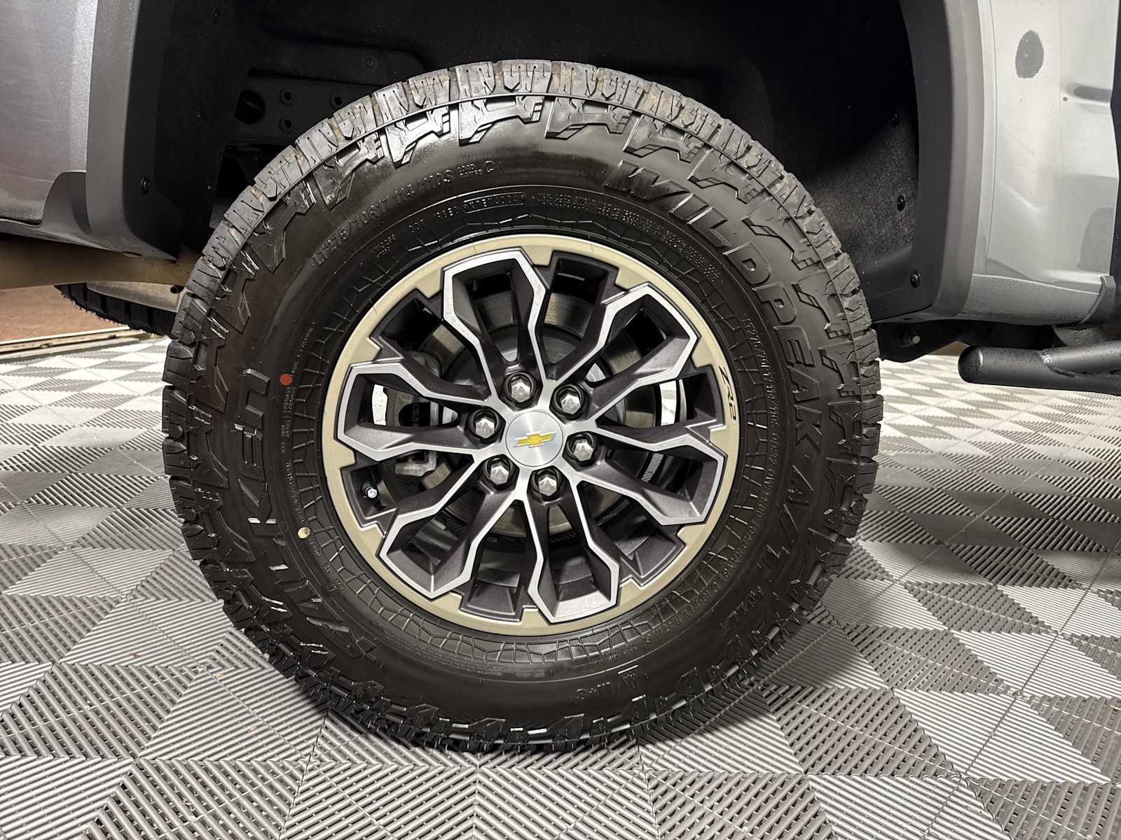 Used 2021 Chevrolet Colorado ZR2 image 18