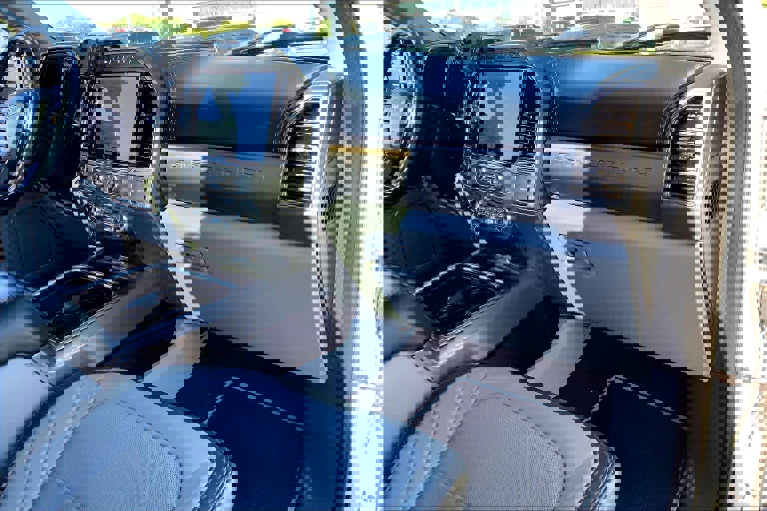 Certified 2022 Ford F250 Limited w/ FX4 Off-Road Package image 17