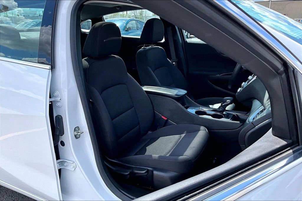 Used 2023 Chevrolet Malibu LT image 7
