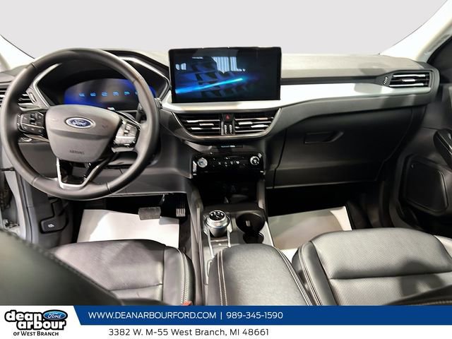 Certified 2025 Ford Escape Platinum AWD/4WD image 10