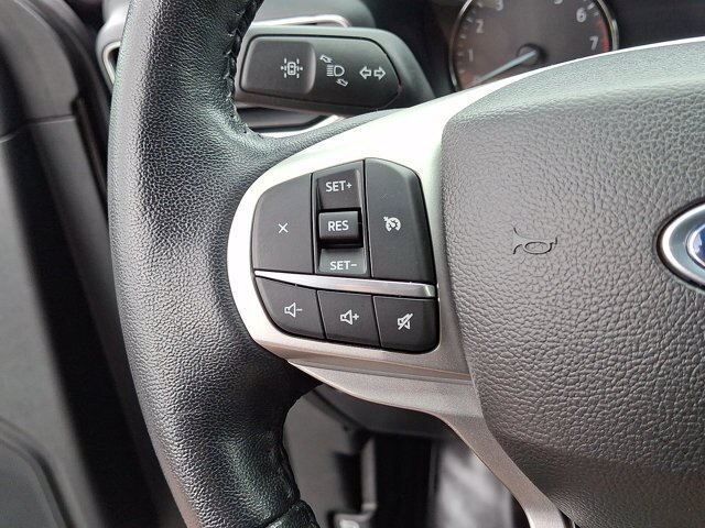 Certified 2023 Ford Explorer XLT w/ Equipment Group 202A AWD/4WD image 8