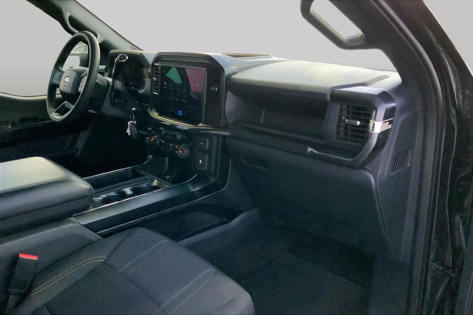 Certified 2025 Ford F150 STX w/ Equipment Group 200A RWD image 17