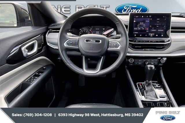 Used 2023 Jeep Compass Limited image 7