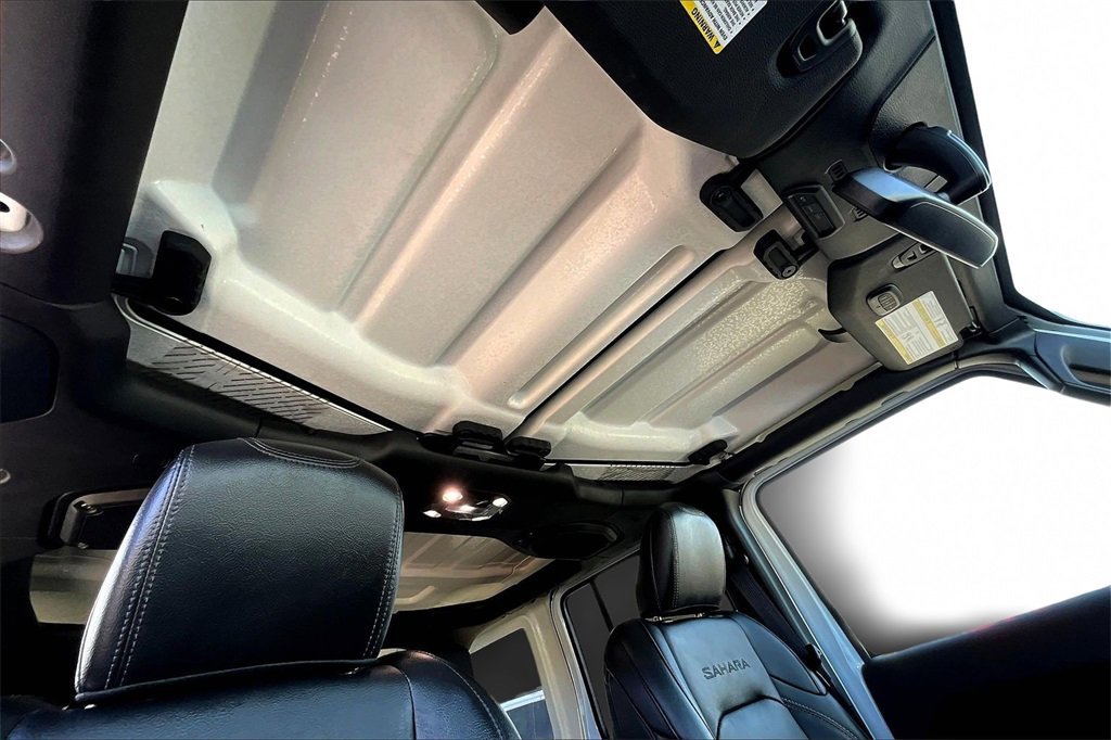 Used 2022 Jeep Wrangler Unlimited Sahara w/ Cold Weather Group image 22