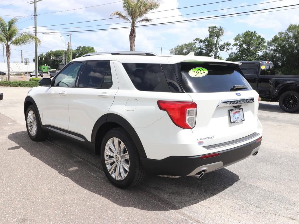 Certified 2022 Ford Explorer Limited w/ Limited Technology Package image 3